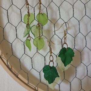 leaf earrings (2 pairs)
